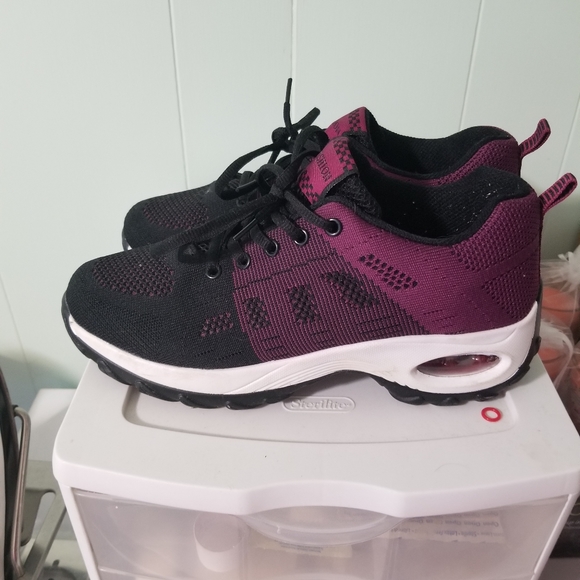 Shoes - Picture 2 of 3